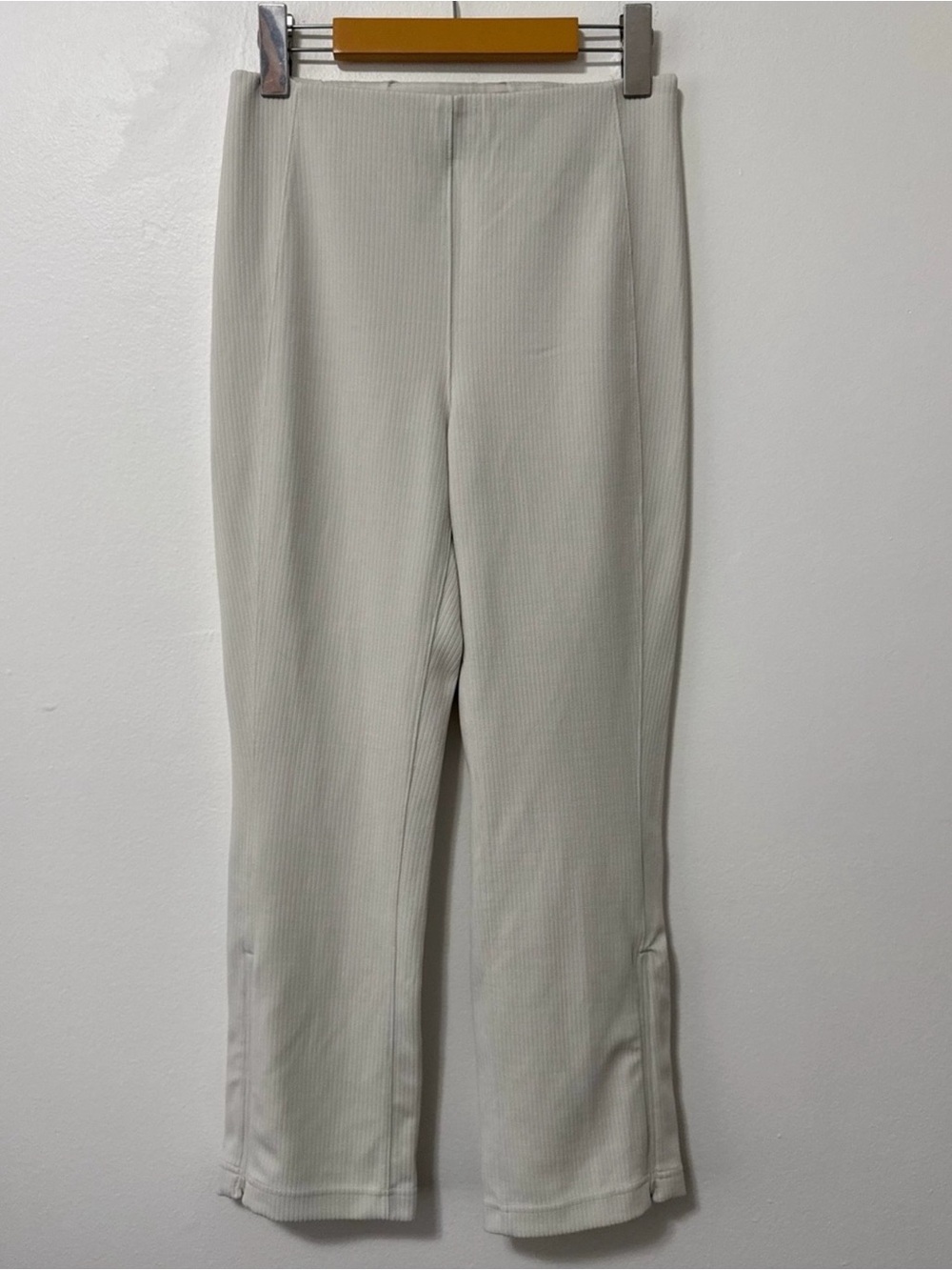 Lululemon Ribbed Softstreme Zip-Leg Pant - Picture 5 of 11